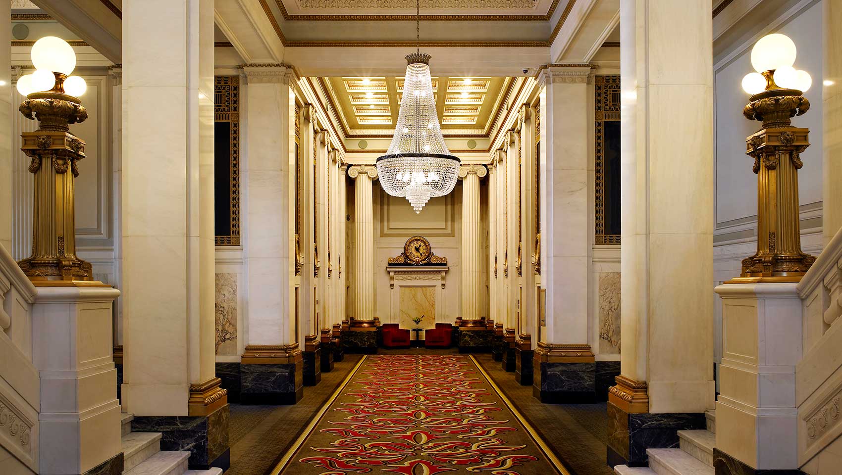 hotel grand foyer